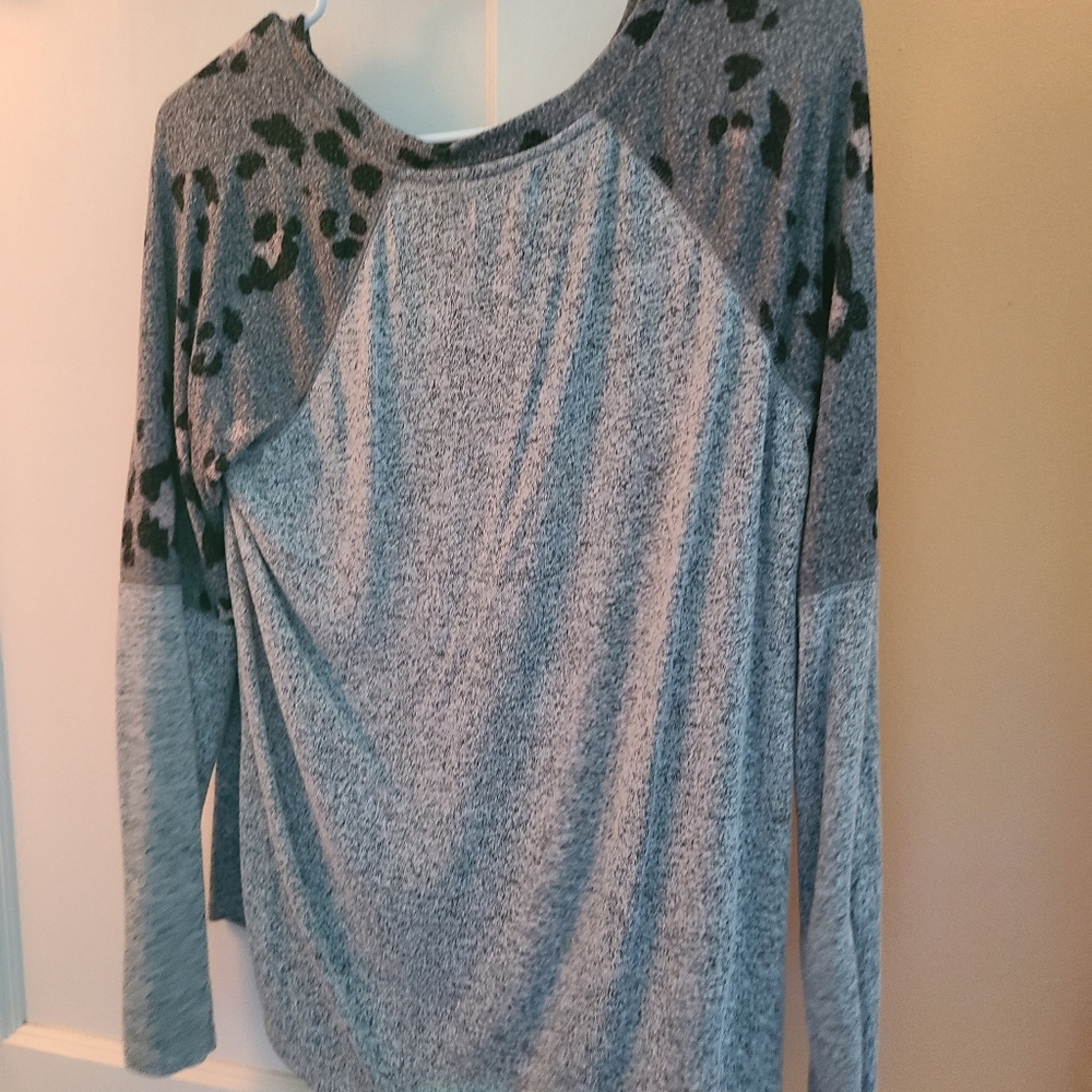 Long sleeve shirt. Maurices. Medium. Smoke free
